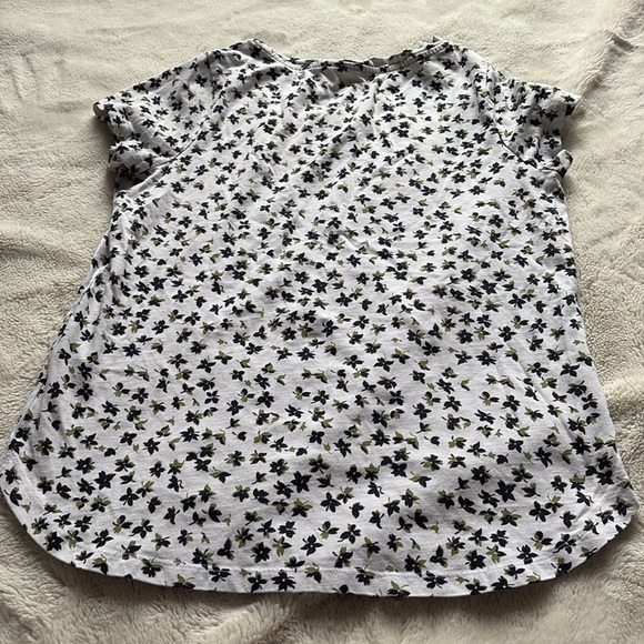 Cleo Organic Cotton Floral Tee | White & Blue | Size S Petite | Soft - Picture 4 of 5